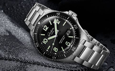 如何处理格拉苏蒂手表划痕