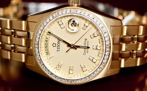 梅花手表怎么保养（梅花手表生锈是因为什么呢）