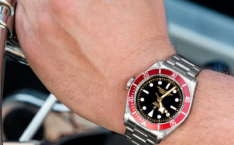 苏州帝舵手表维修中心（怎样解决帝舵手表表带划痕的问题）