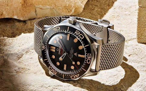 哈尔滨欧米茄维修服务（欧米茄手表的表蒙破裂）