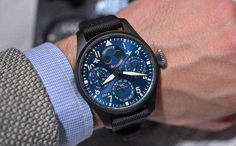 万国的广州维修点（万国手表表扣的包房方法）