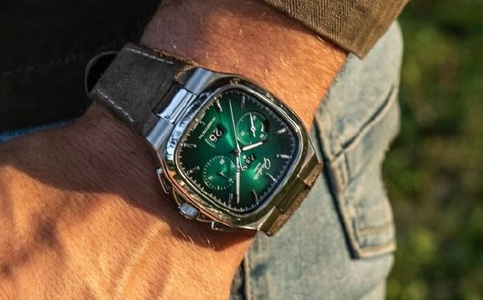 格拉苏蒂中国官方维修点（手表停走的原因及解决技巧）