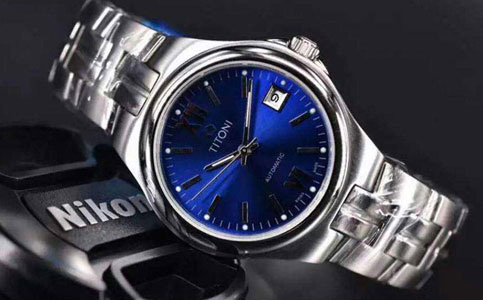 中国梅花官方维修中心（梅花手表起雾的原因及解决方法）