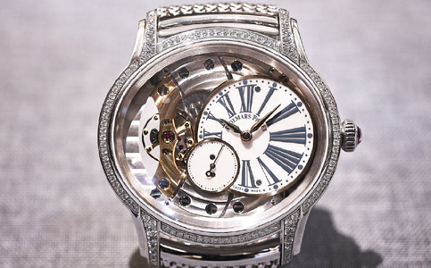 爱彼怎么预约保养（解决爱彼手表表把断裂的方法）