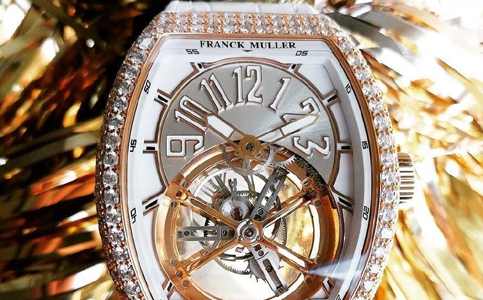 法穆兰怎么预约保养（法穆兰手表雾气问题的处理方法）