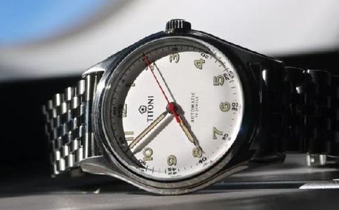 梅花特约售后维修点（处理梅花手表进水问题的方法）