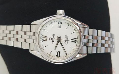 梅花的售后维修中心服务（解决梅花手表机芯异响的方法）